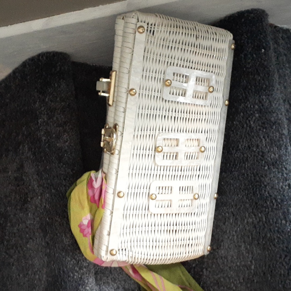 Vintage White Woven Handbag
